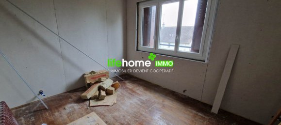 3 bedrooms House in Deols, France No. 254411 2