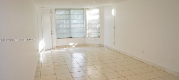 1 Schlafzimmer Gewerbliche Immobilien in Miami, USA, Nr. 614897 3