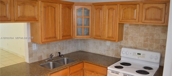 1 Schlafzimmer Gewerbliche Immobilien in Miami, USA, Nr. 614897 10