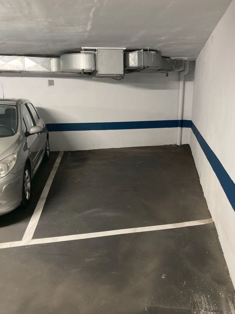 Garage in Madrid, Spain 14m², Nr. 234983