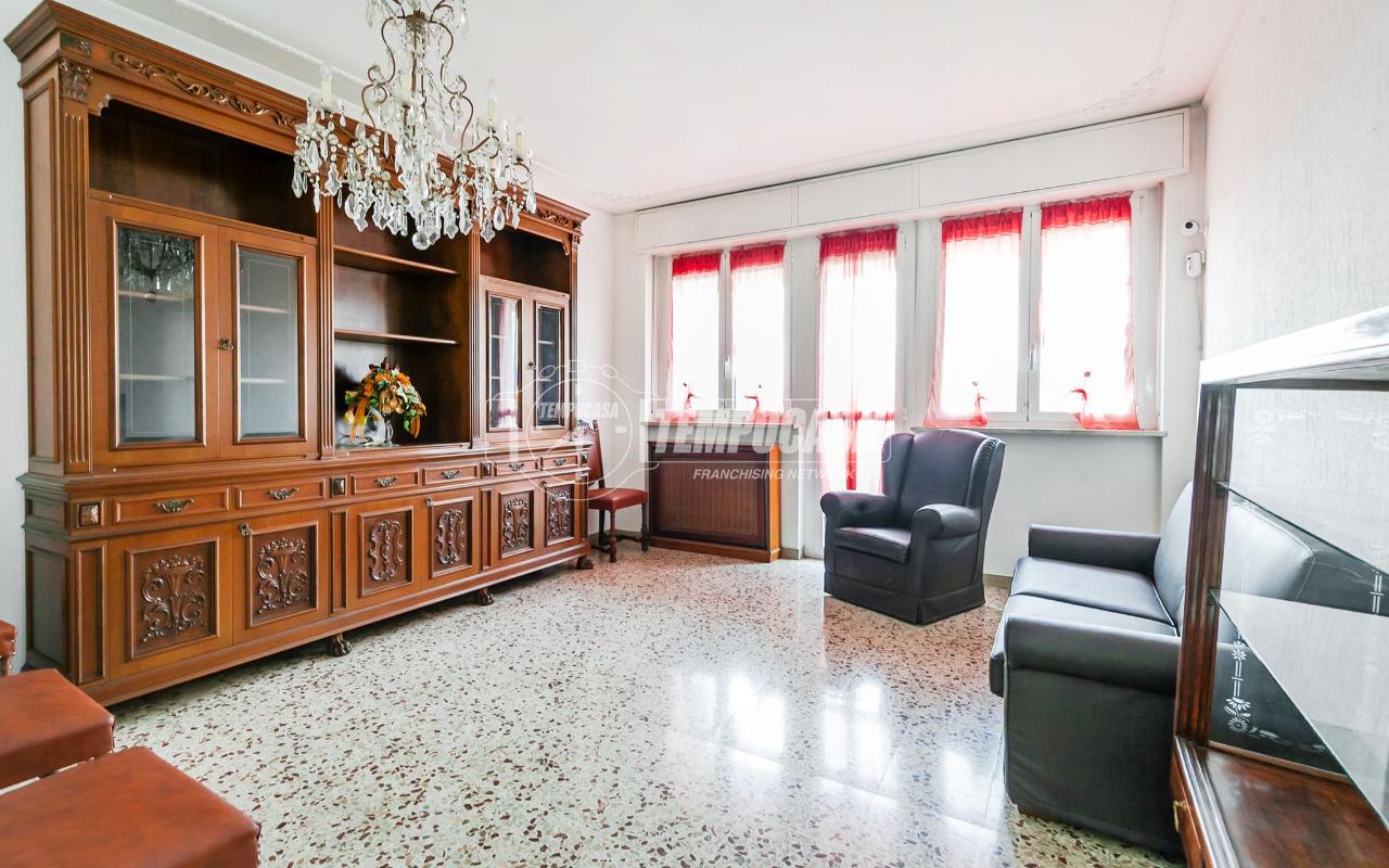 4 rooms Apartment in Novate Milanese, Italy No. 33734