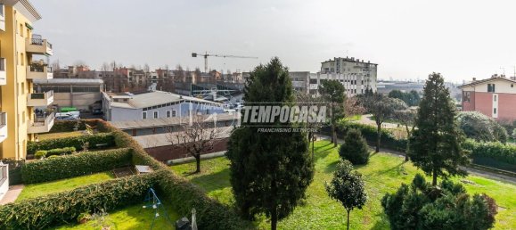 4 rooms Apartment in Novate Milanese, Italy No. 33734 4