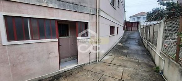 128m² Warehouse in Valbom, Portugal No. 10459 11