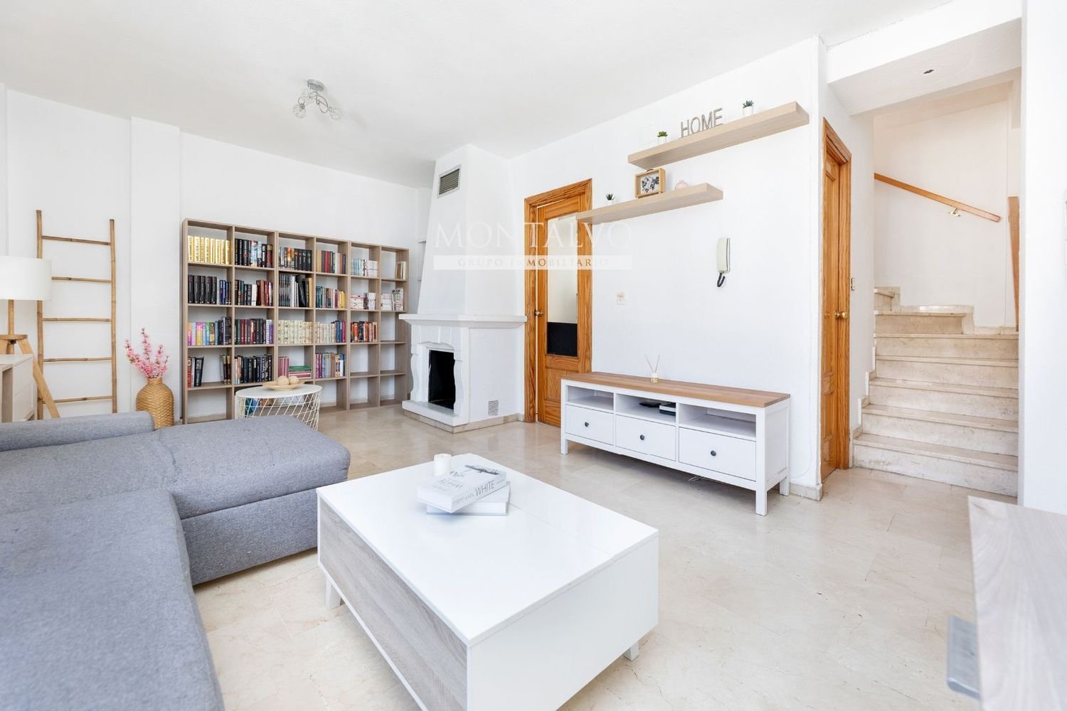 3 bedrooms Duplex in Alhendin, Spain No. 221255