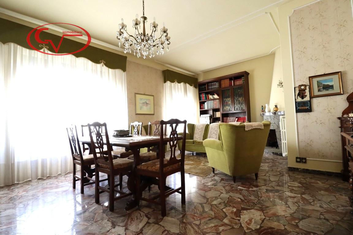 Вилла с 6 комнатами в Монтеварки, Италия № 232720