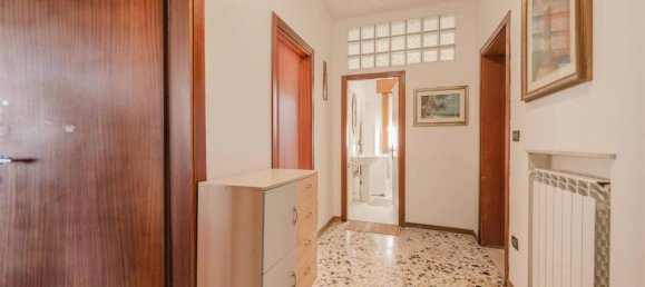 5-Zimmer Wohnung in Noale, Italy, Nr. 33800 6