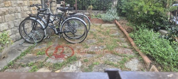 3 rooms Apartment in Florence, Italy No. 324539 3