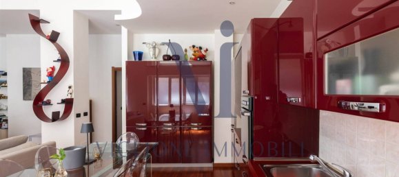 1 bedroom Apartment in Milan, Italy No. 323737 8