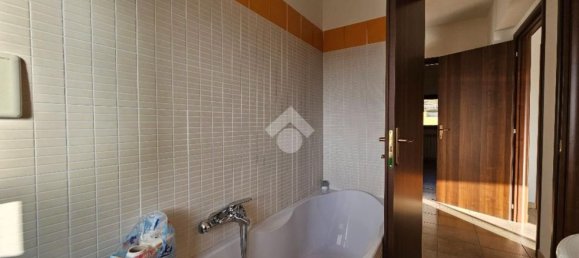 4-salle Appartement à Fiuggi, Italy No. 202896 16