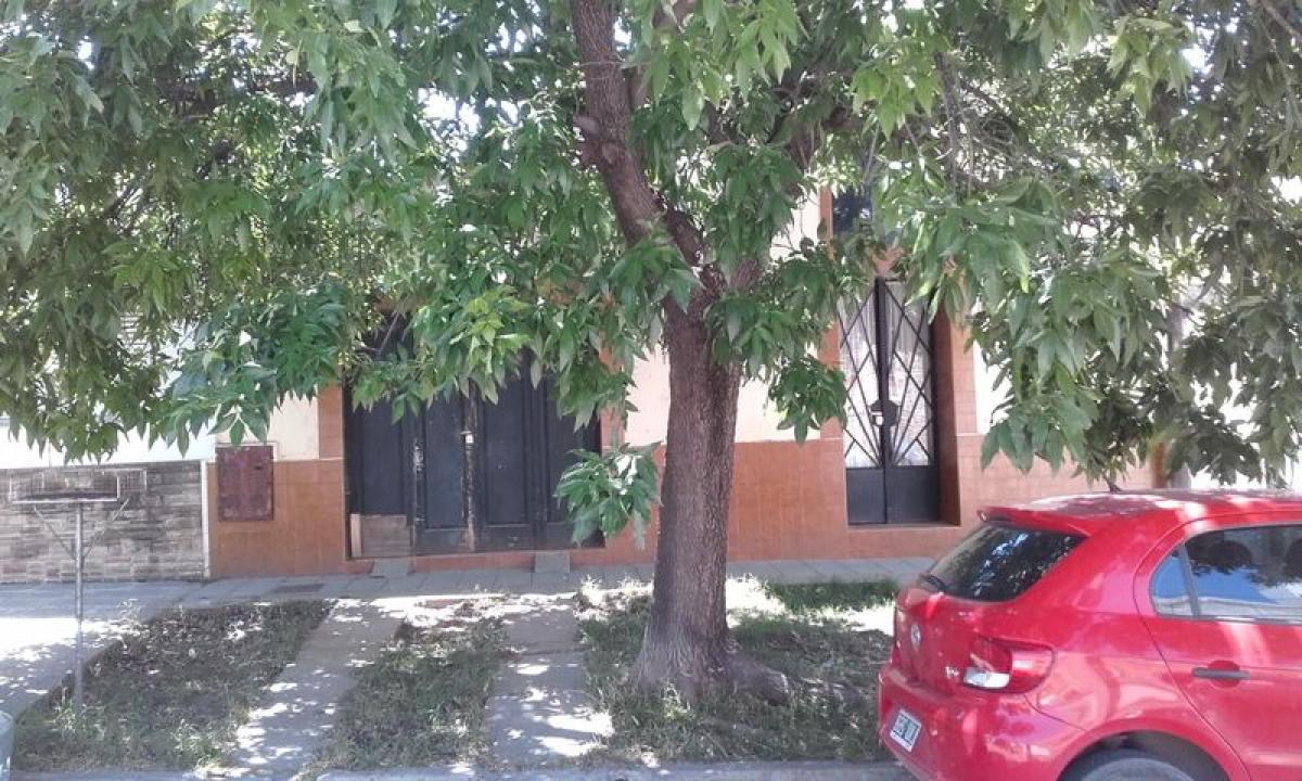 Дом с 4 спальнями в Буэнос-Айрес, Аргентина № 73324