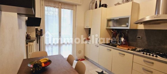 Apartamento de 2 dormitorios en Rozzano, Italy No. 61013 9