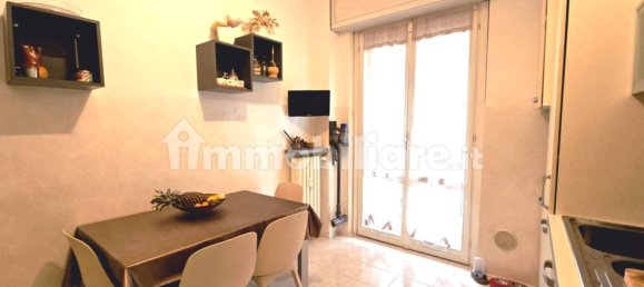 Apartamento de 2 dormitorios en Rozzano, Italy No. 61013 10