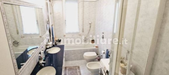 Apartamento de 2 dormitorios en Rozzano, Italy No. 61013 23