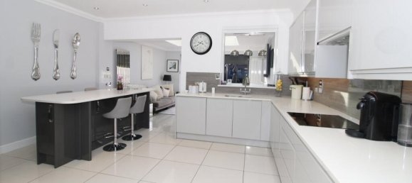 4 bedrooms Townhouse in Langley Park, United Kingdom No. 1122 4