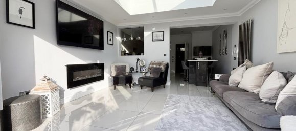 4 bedrooms Townhouse in Langley Park, United Kingdom No. 1122 8