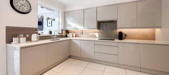 4 bedrooms Townhouse in Langley Park, United Kingdom No. 1122 14