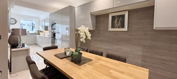 4 bedrooms Townhouse in Langley Park, United Kingdom No. 1122 6