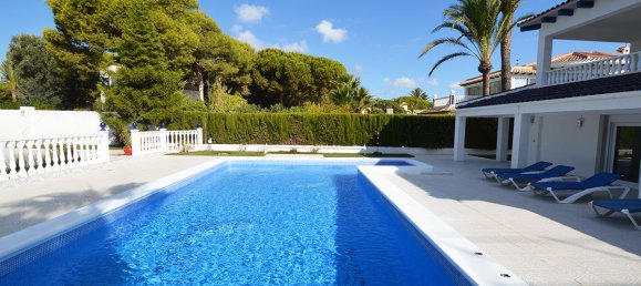 9 chambres Villa à Cabo Roig, Spain No. 520 2