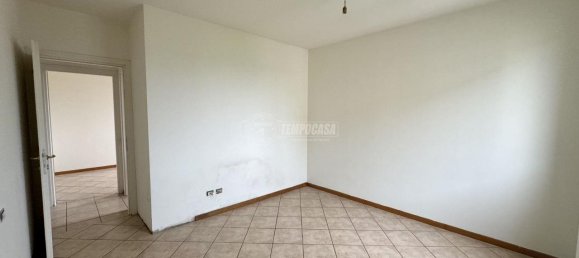 3 rooms Apartment in Bagnolo Mella, Italy No. 235106 16