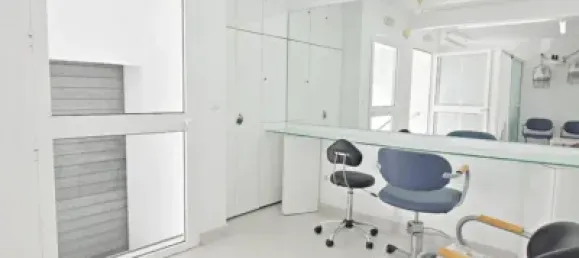 Apartamento de 3 dormitorios en Jerez de la Frontera, Spain No. 169546 2