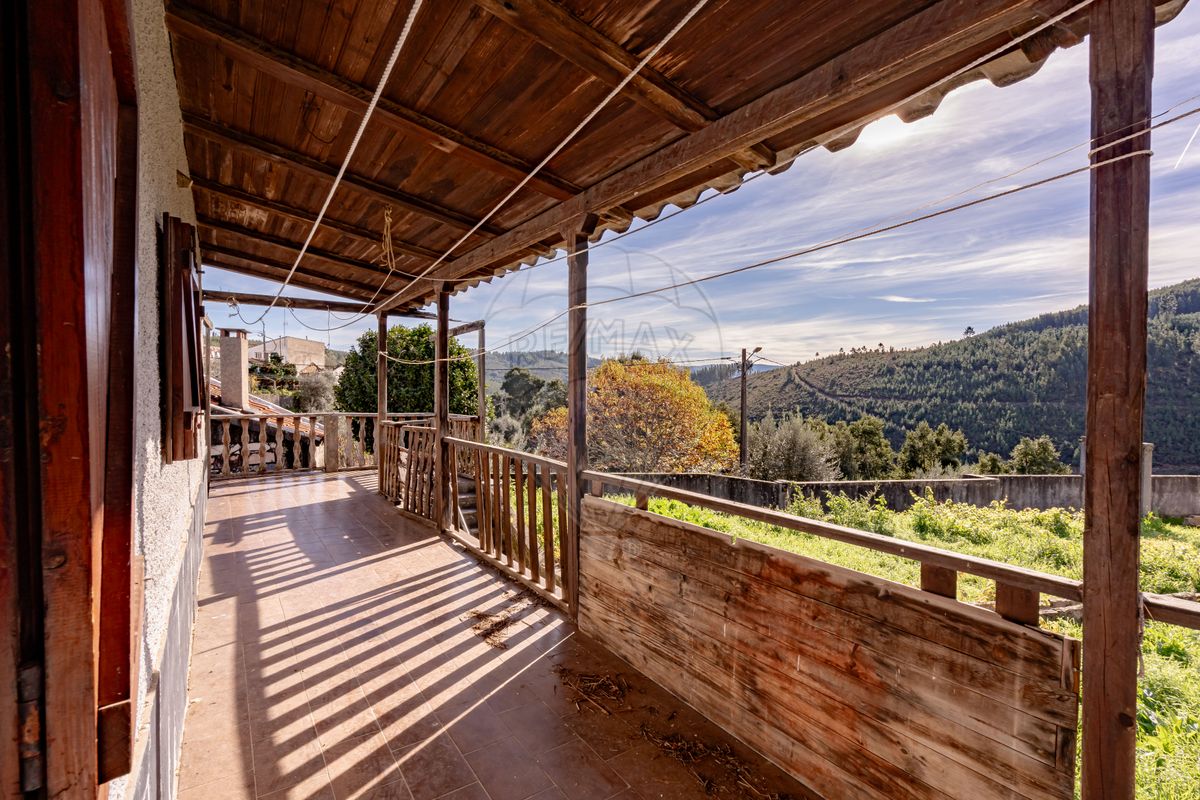 Casa de 4 dormitorios en Pessegueiro, Portugal No. 35821