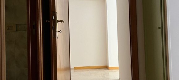 4 rooms Apartment in Rome, Italy No. 204789 13