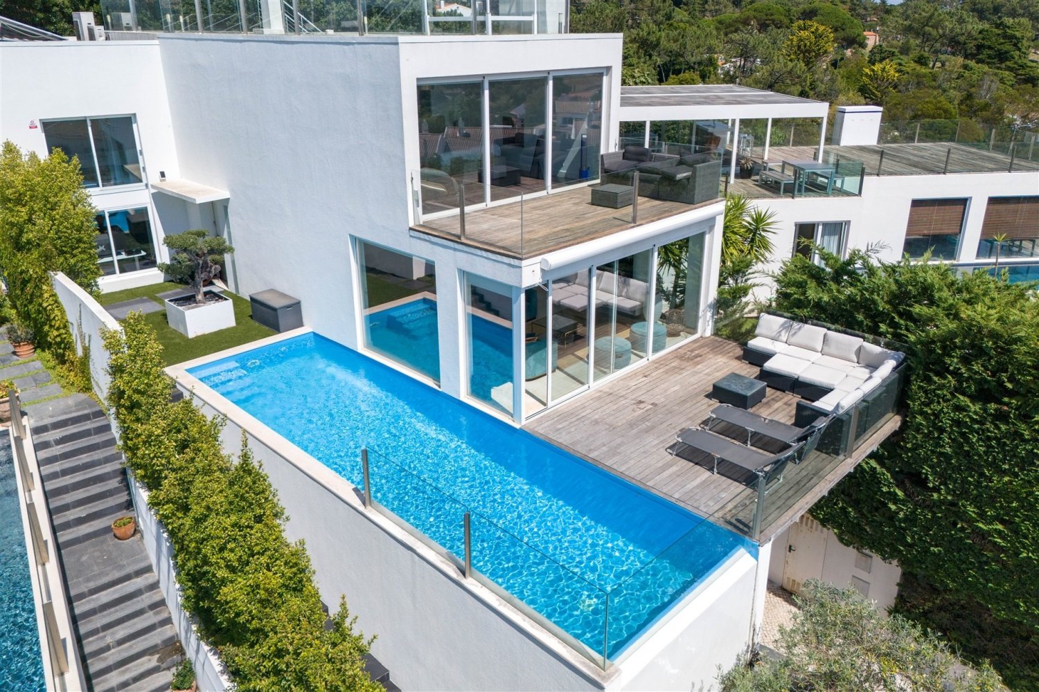 5 bedrooms Villa in Cascais, Portugal No. 134139