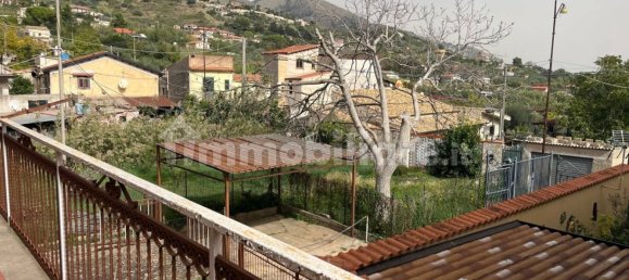 Вилла с 3 спальнями в Монреале, Италия № 360255 3