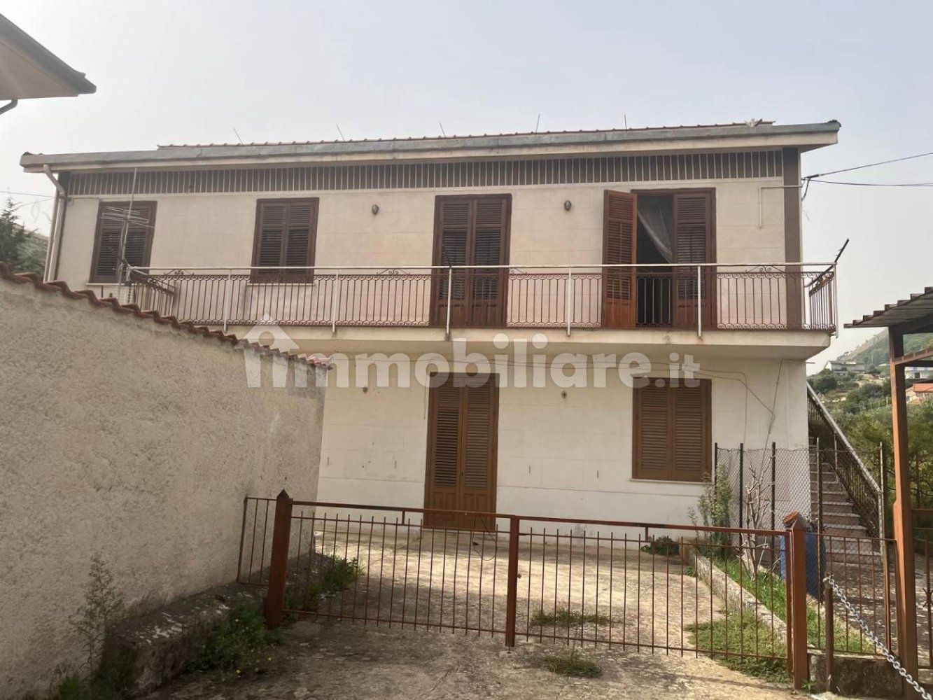 Вилла с 3 спальнями в Монреале, Италия № 360255