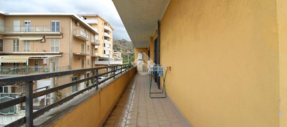 2 chambres Appartement à Reggio Calabria, Italy No. 300615 11