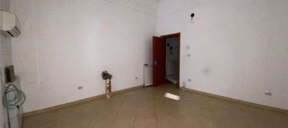 2-Zimmer Wohnung in Taranto, Italy, Nr. 83648 5