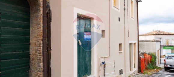 6 rooms House in Cupramontana, Italy No. 2226 2