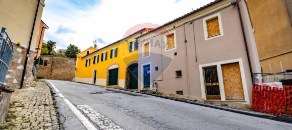 6 rooms House in Cupramontana, Italy No. 2226 7