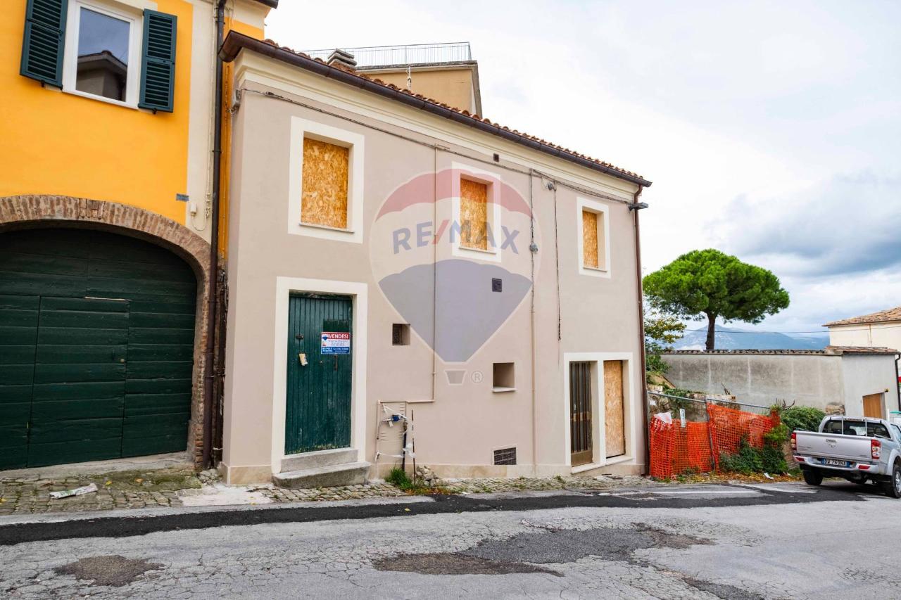 6 rooms House in Cupramontana, Italy No. 2226