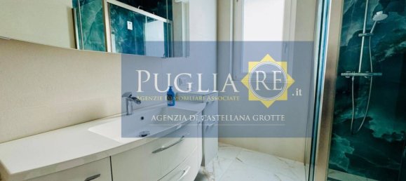 Villa de 3 dormitorios en Castellana Grotte, Italy No. 80854 26