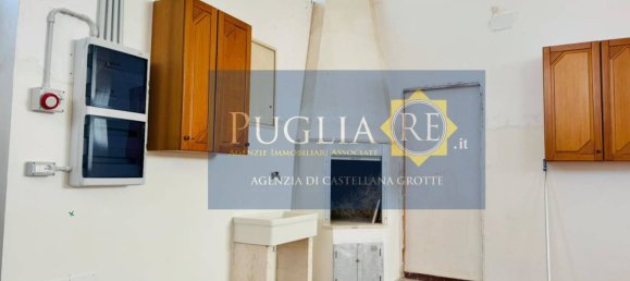 Villa de 3 dormitorios en Castellana Grotte, Italy No. 80854 42