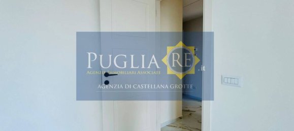 Villa de 3 dormitorios en Castellana Grotte, Italy No. 80854 22