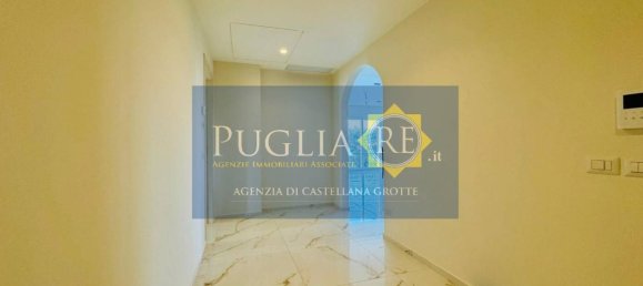 Villa de 3 dormitorios en Castellana Grotte, Italy No. 80854 9