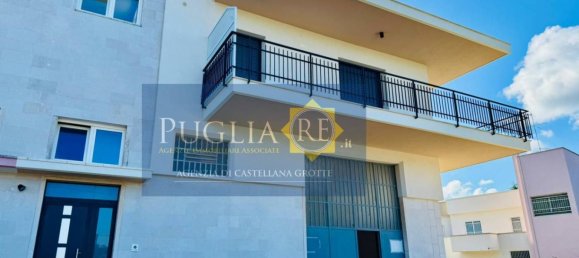 Villa de 3 dormitorios en Castellana Grotte, Italy No. 80854 2