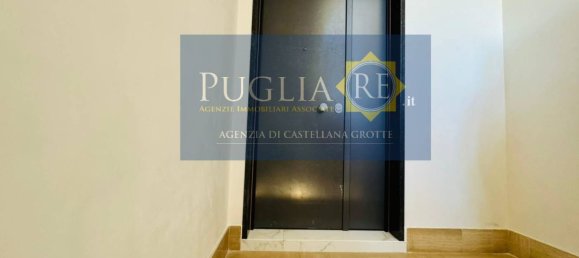 Villa de 3 dormitorios en Castellana Grotte, Italy No. 80854 6