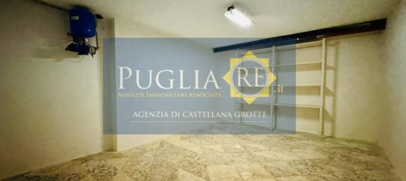 Villa de 3 dormitorios en Castellana Grotte, Italy No. 80854 4