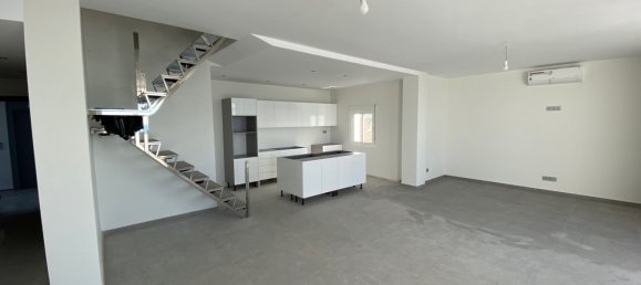 3 bedrooms Penthouse in Estepona, Spain No. 1402 19