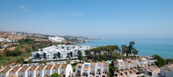 3 bedrooms Penthouse in Estepona, Spain No. 1402 8