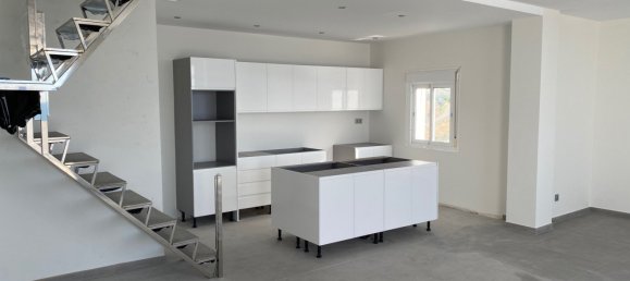 3 bedrooms Penthouse in Estepona, Spain No. 1402 18