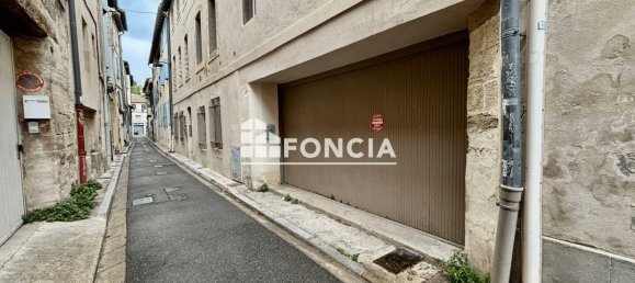  Garage in Avignon, France No. 349821 3