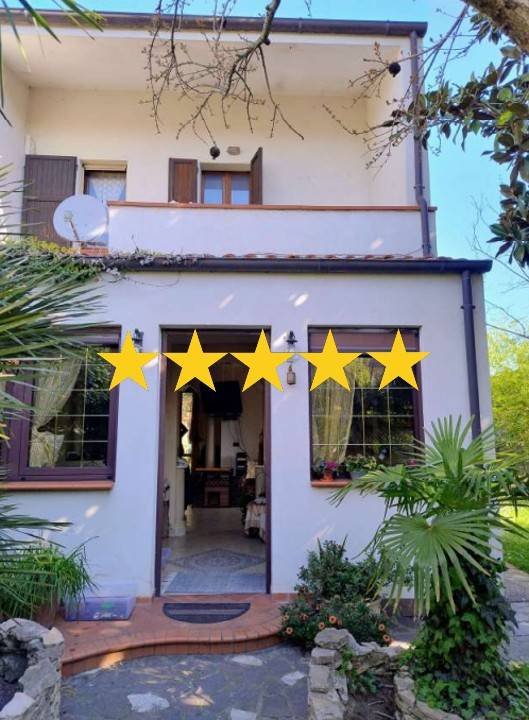 3 bedrooms Villa in Comacchio, Italy No. 328233