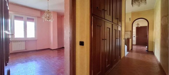 4 bedrooms Apartment in Arcola, Italy No. 326631 18
