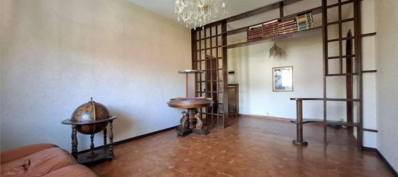 4 bedrooms Apartment in Arcola, Italy No. 326631 6