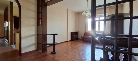 4 bedrooms Apartment in Arcola, Italy No. 326631 2