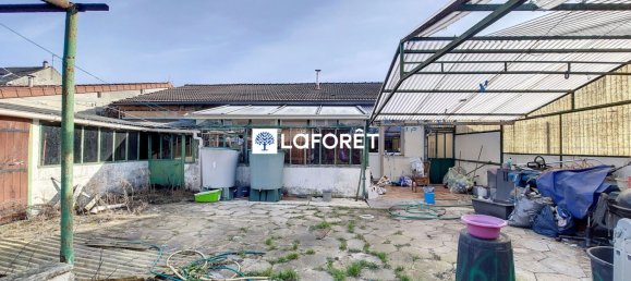 2 bedrooms House in Tergnier, France No. 90442 2